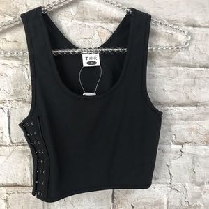 NEW T Brand Black Cropped TankHook/Eye Close Sz Sm